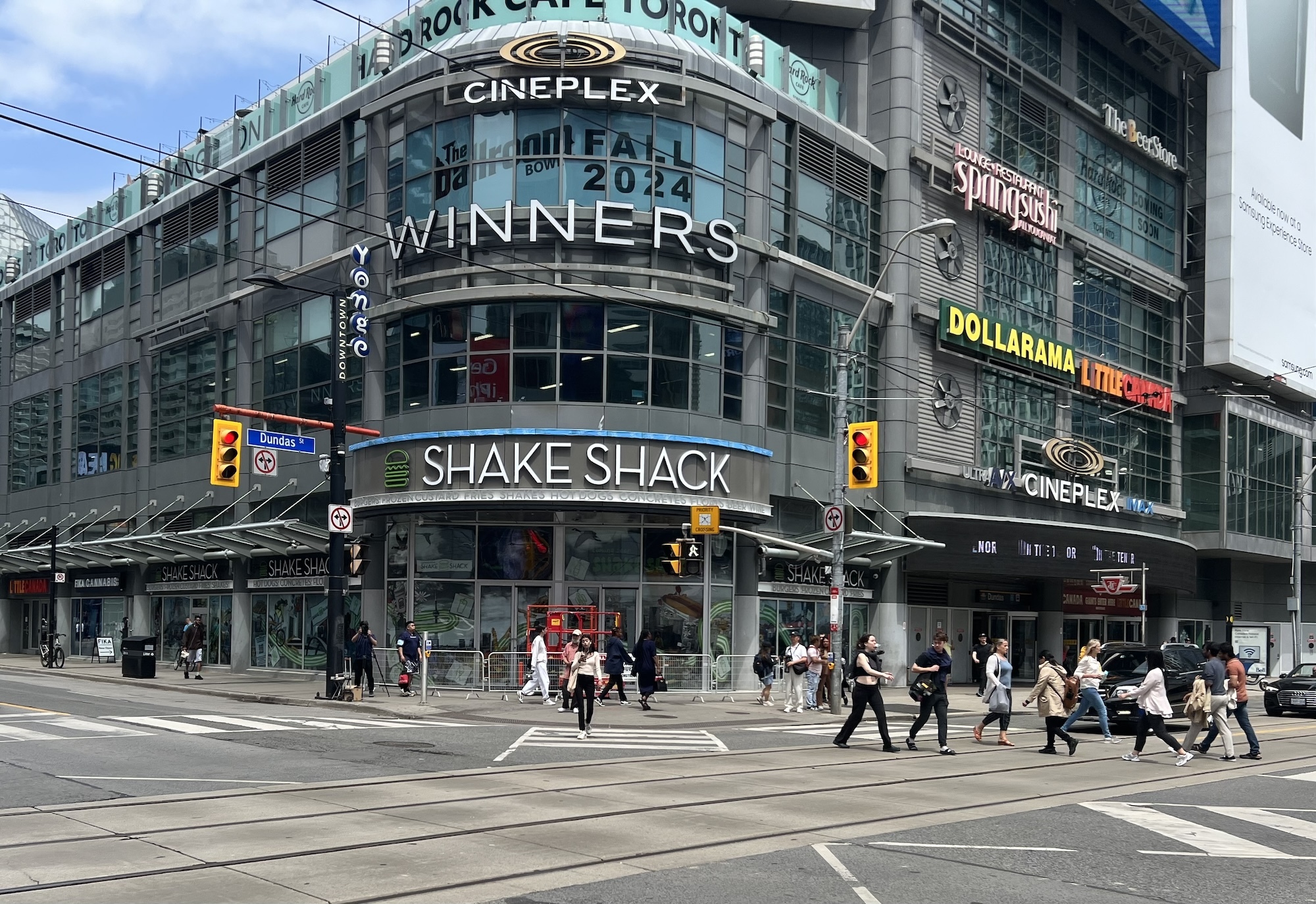 Shake Shack Continues Canadian Expansion With Two New Locations