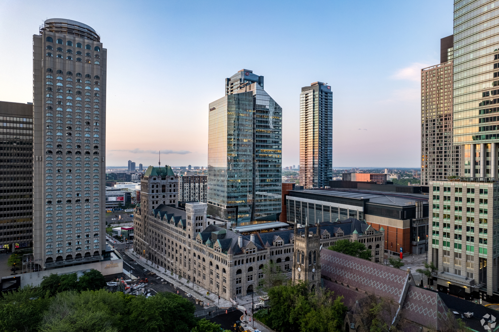 download Canadian Vacancy Rates Drop Across Office, Industrial Sectors